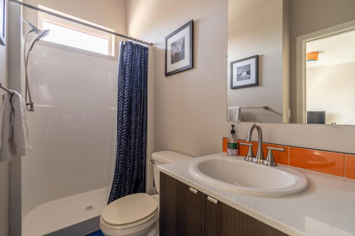 Sunny Studio Apartment - Food Carts, Coffee & Bars Portland Eksteriør bilde